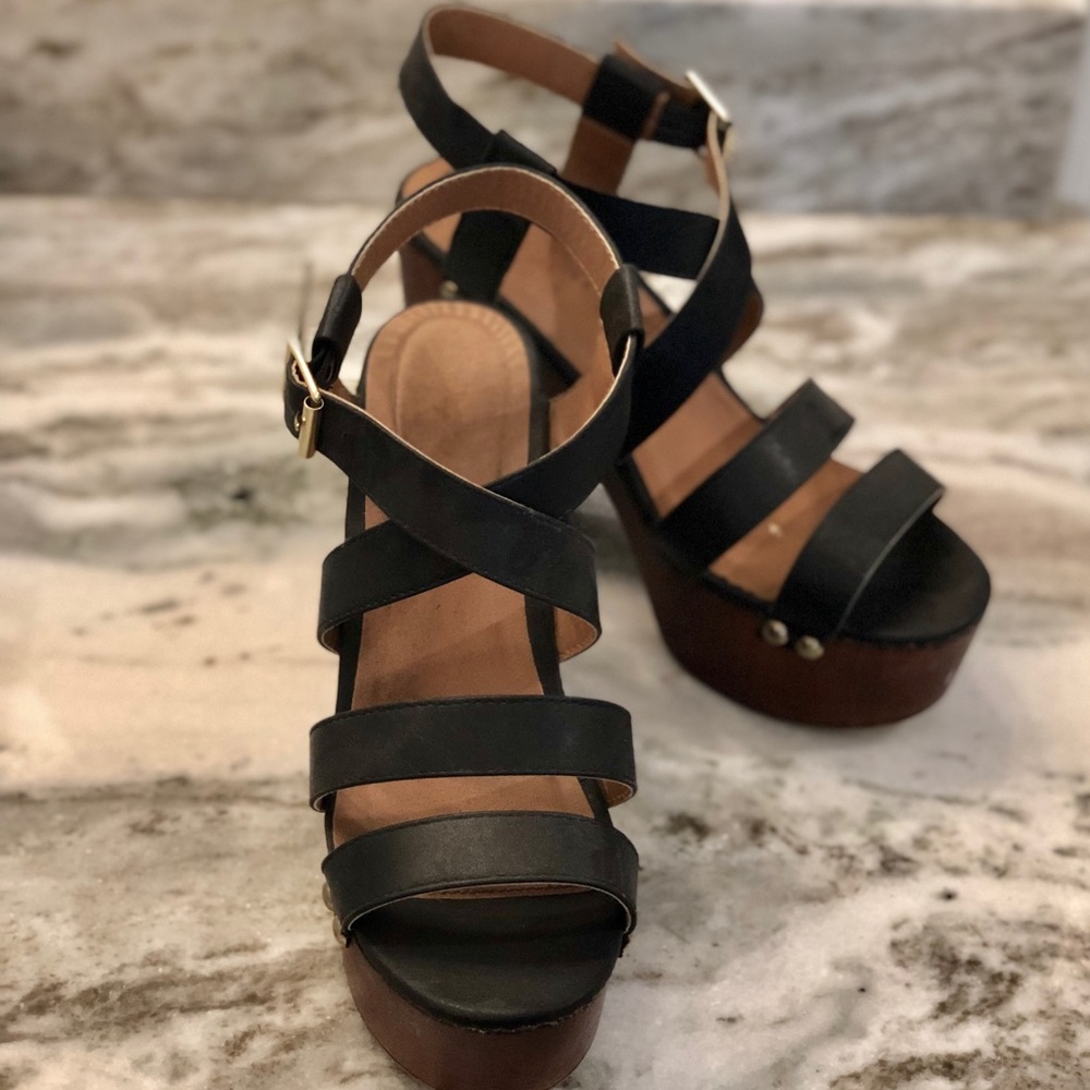 Women’s, size 8.5, black platform block heels